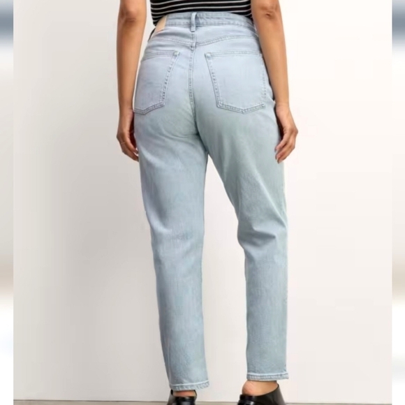 NWT Everlane The Curvy Cheeky Straight Jean in sky blue size 23 R - Picture 1 of 7